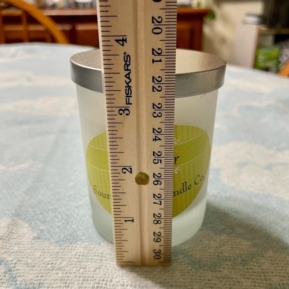 Sound Shore Candle Company Lavender Scented Candle New - Picture 2 of 5